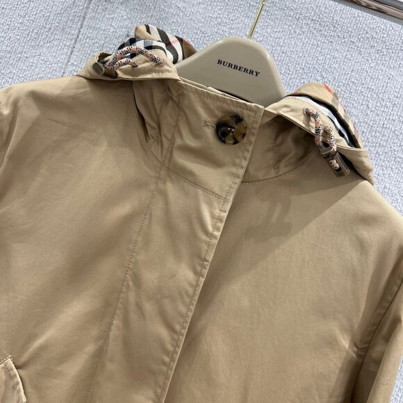 Burberry Zip Cropped Jacket - Picture 5 of 10
